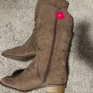 Brand New Wide Calf SO boots